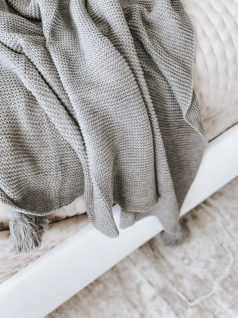 Grey Knit Throw Blanket With Tassels